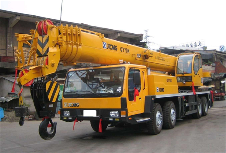 二连浩特市吊车出租选择重点