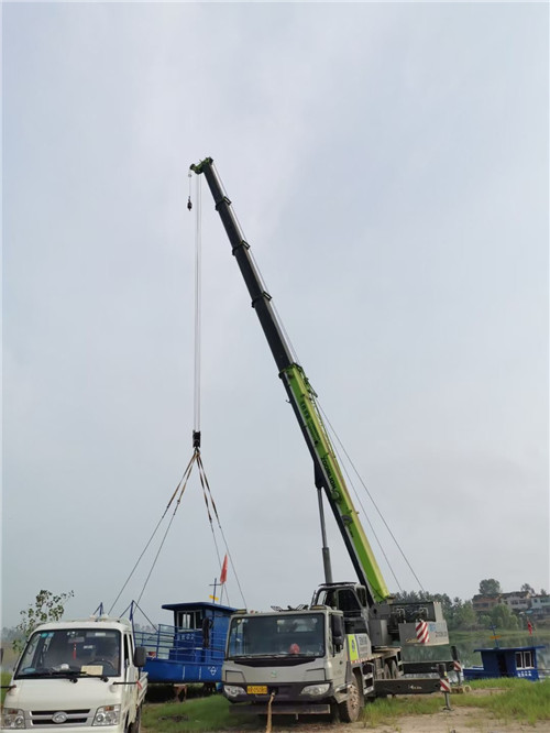 二连浩特市桥梁建设吊装案例