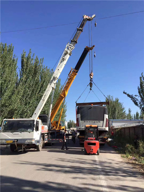 二连浩特市港口集装箱搬运案例